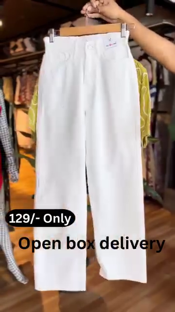 Women Regular Fit Printed Cut Away Collar Casual Shirt - Image 2