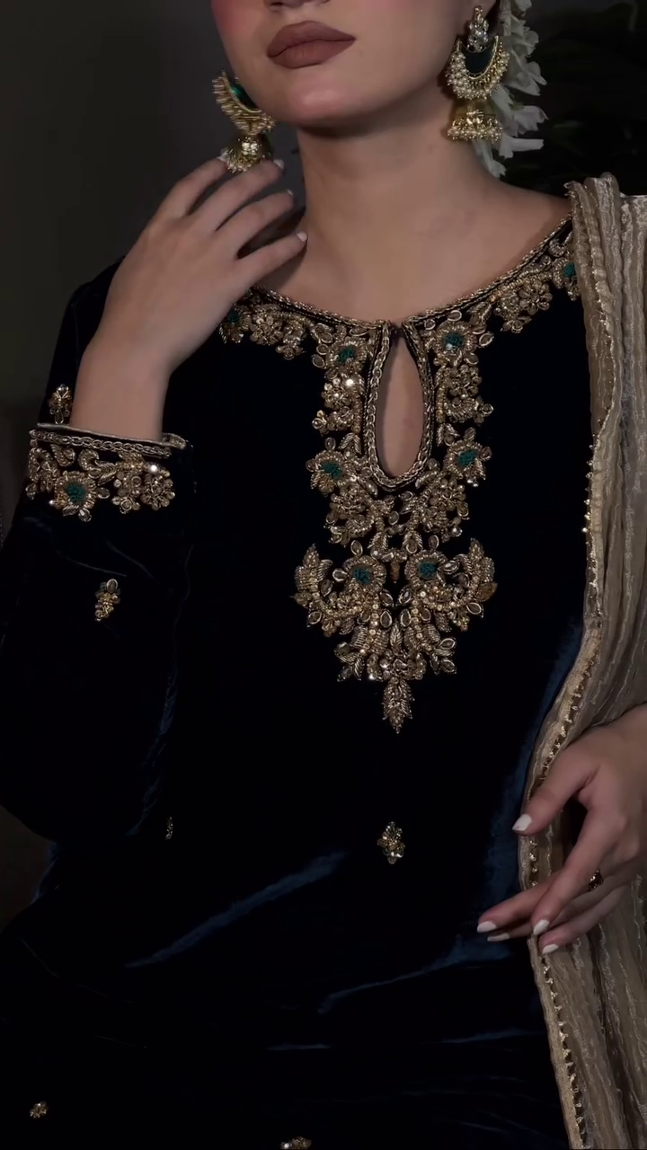 Floral Yoke Design Straight Sequinned Velvet Kurta with Skirt & Dupatta - Image 2