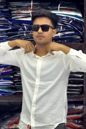 Men White Classic Regular Fit Cotton Casual Shirt